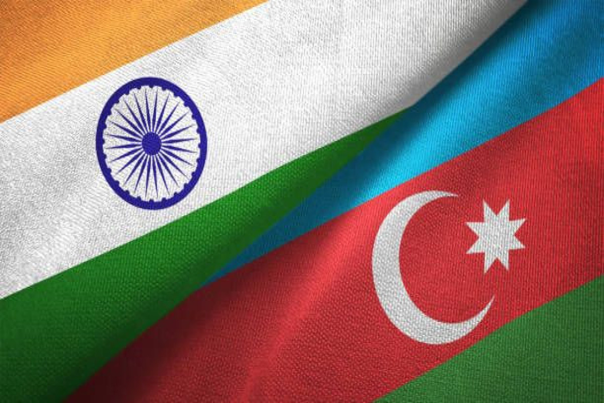 Azeri 2. Азербайджан и Индия. Индия флаг текстиль. İndia Azerbaijan Flags. Текстура Индия.